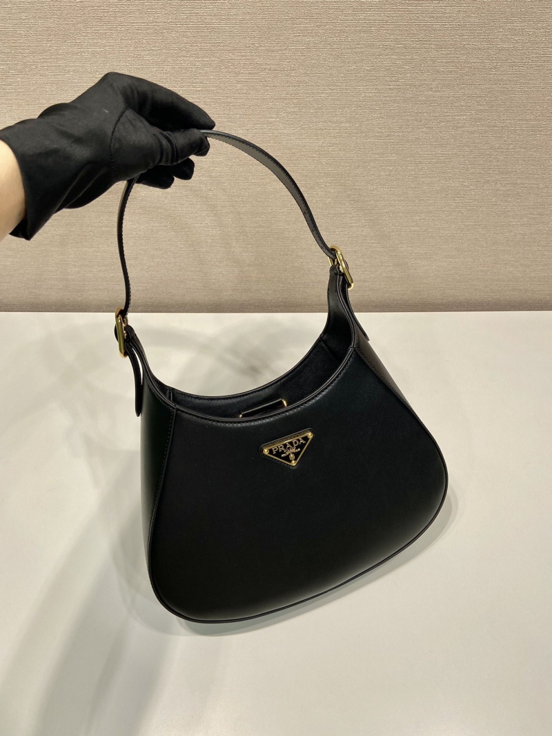 Pra*a cleo bags